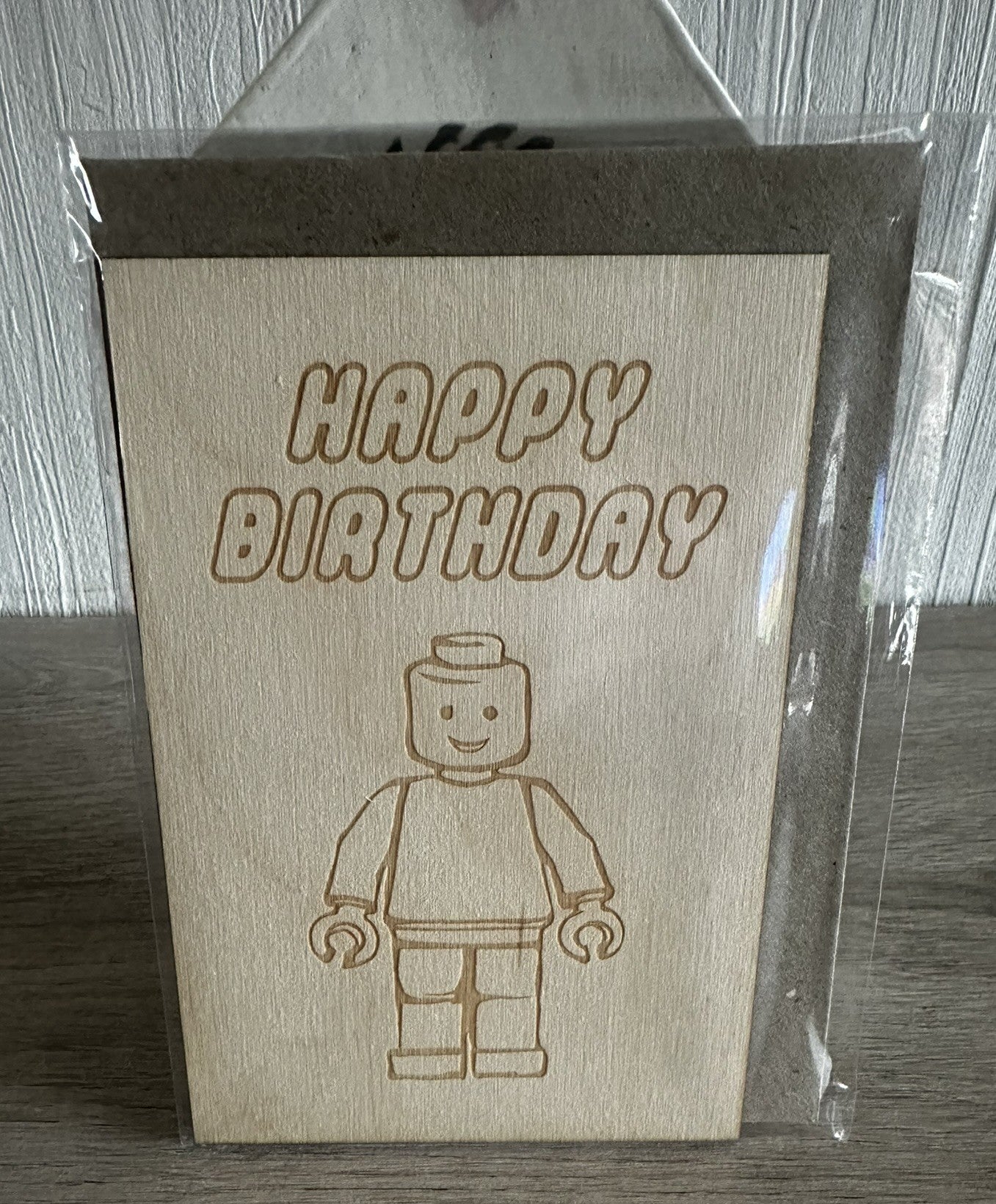 Houten wenskaart Happy Birthday Lego